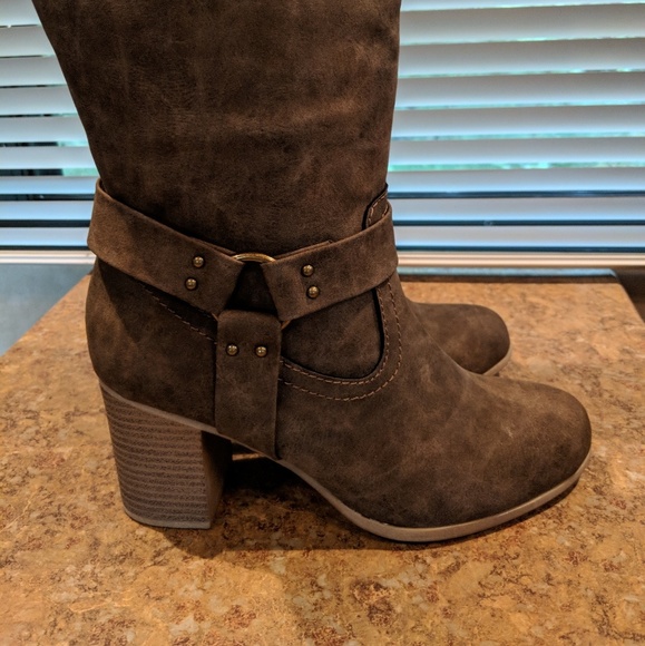**FINAL SALE**Dolce by Mojo Moxy Boots... - Picture 4 of 8